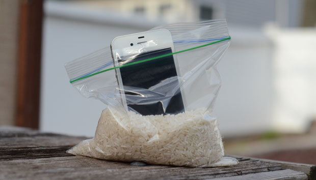Телефонная сумка с рисом - помогает в сушке устройства