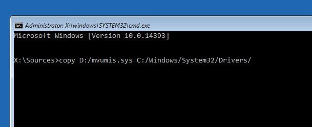 Скопируйте системный файл из pendrive' /></p><p>Конечно, приведенная выше команда должна быть адаптирована к вашим потребностям, указывая имя файла, имя вашей буквы диска, а также соответствующую папку, в которой находится поврежденный файл.</p><p>Теперь вы можете перезагрузить компьютер. Когда поврежденный файл был заменен исходным рабочим файлом, ошибка больше не должна появляться, и система включается нормально.</p></p></div></article><div class=