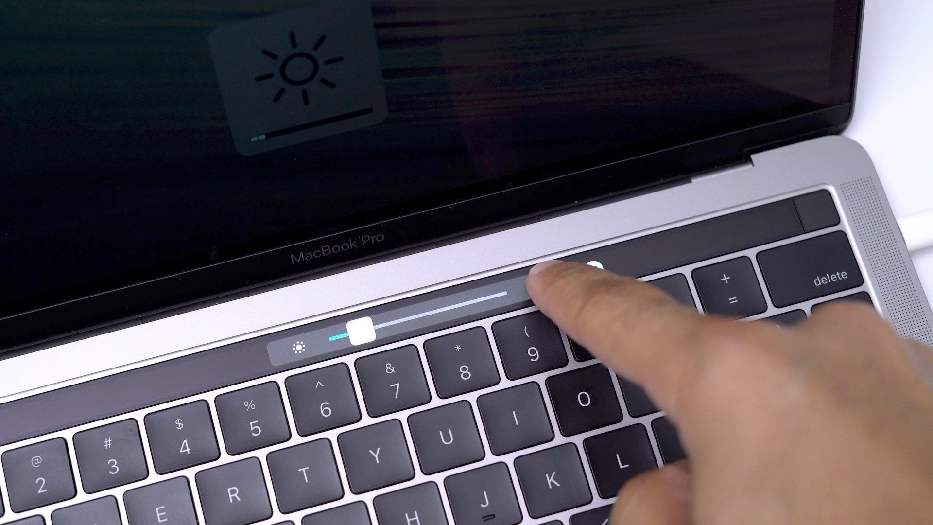 экран-яркость-MacBook Pro-аккумуляторная жизнь тест
