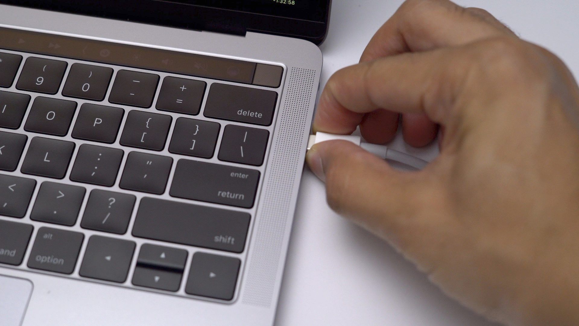 MacBook Pro-аккумуляторная жизнь удалить мощности