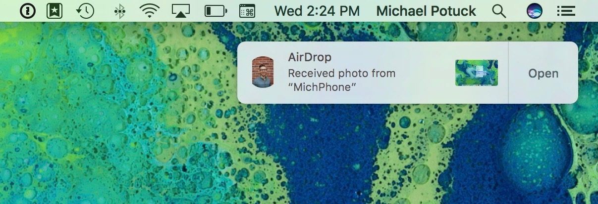 Изображение, показывающее входящий файл через AirDrop на Mac